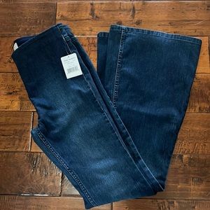 Free People size 29 pull on Flare jeans